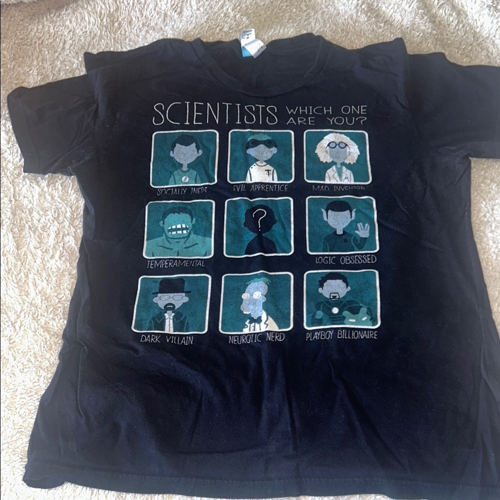 Women’s M Scientist Graphic T-Shirt